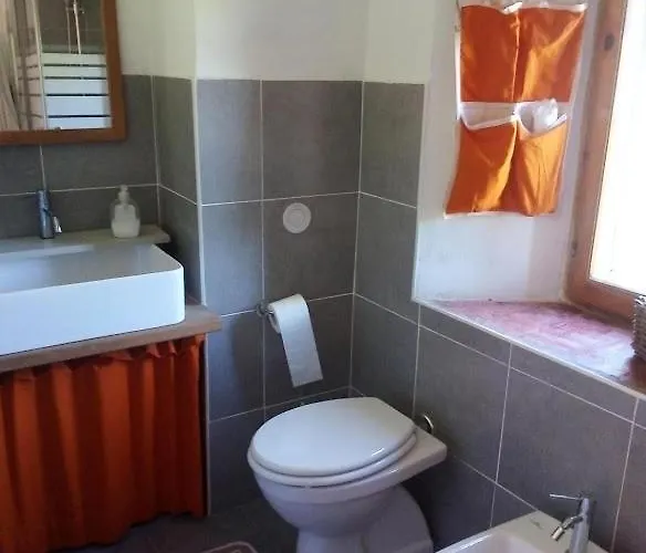 Al Mostarolo Bed & Breakfast *